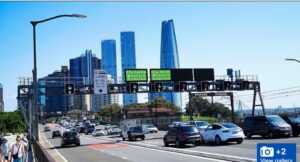 Harbour Bridge Incident: Man and Woman Die After Fall From Western Distributor Near Sydney Harbour Bridge
