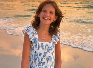 Wisconsin Internet Personality and  Glow House star, Zuza Beine