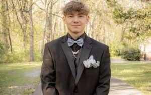 Zander Lewis car accident